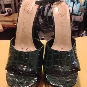 Green Croc-Embossed Women's Heels